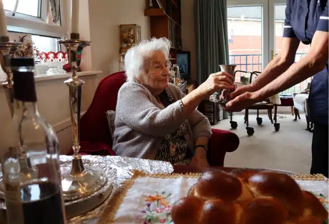 Leeds Jewish Welfare Board | Work with us moorcare staff